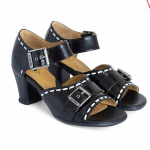 John Fluevoug Operetta Renee Black Heeled 6 Patent Leather Buckle Sandals